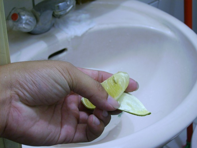 失败的实验--用柠檬皮洗碗盘。-sihon--居家王