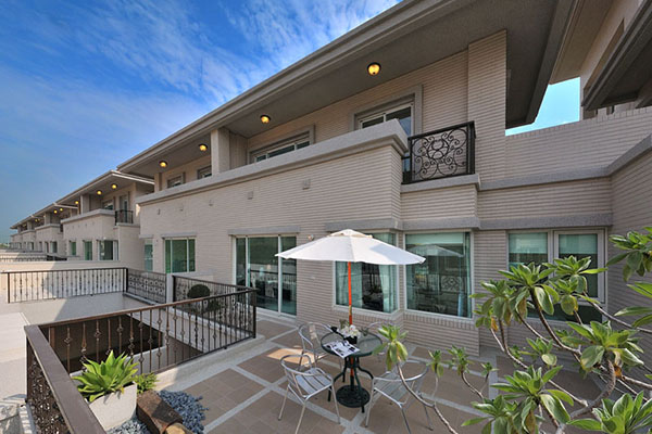 台南透天 台南灣 華友聯建設 完銷建案社區 台南房地王