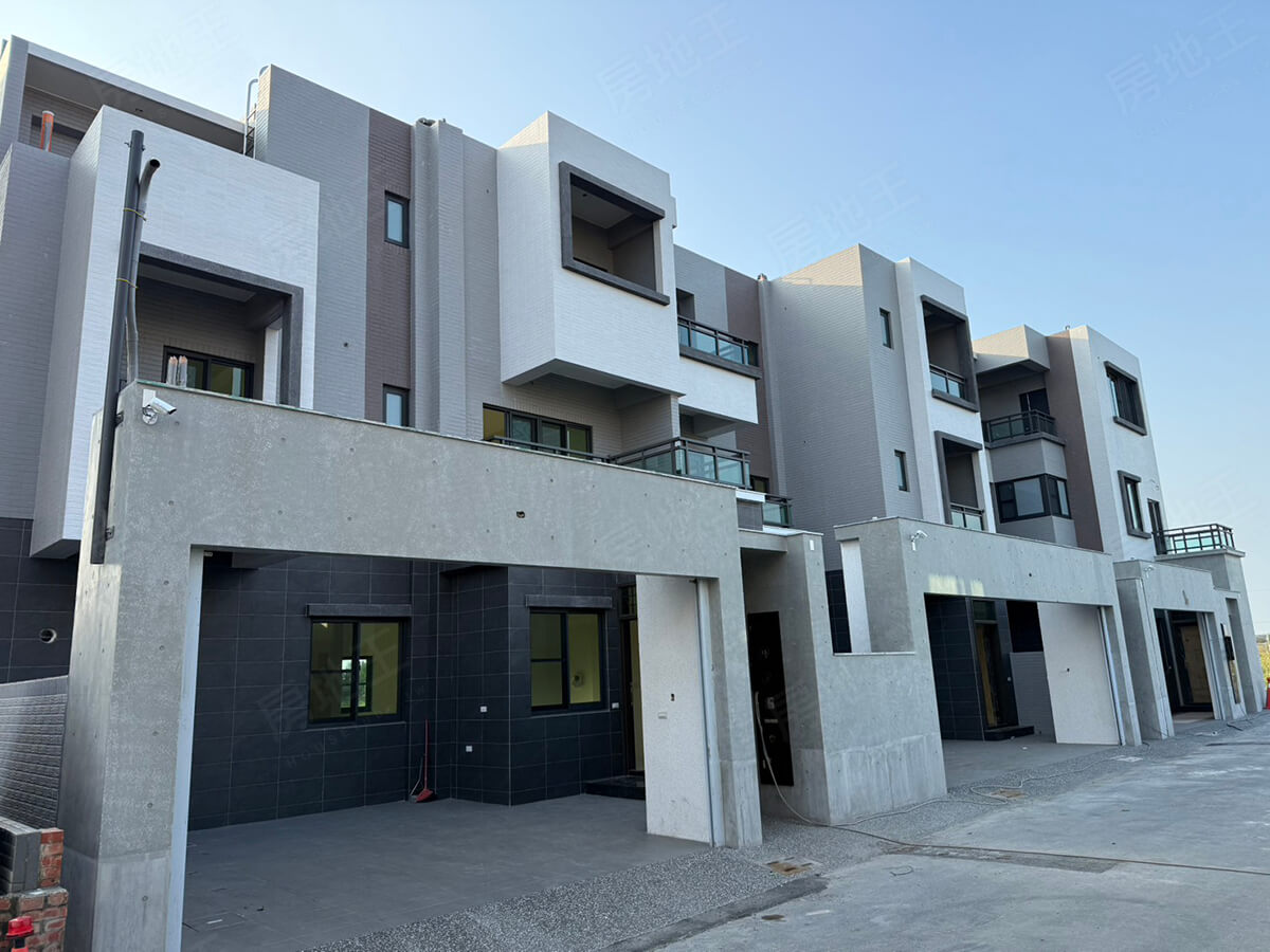 自售正3樓三車庫透天別墅